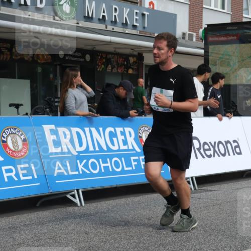 15.09.2024 - PSD Bank Halbmarathon Michael Strokosch http://msf.ph/oto/7082200 15.09.2024 12:27:53 Ziel 1858, 2322, 2420, 3073, 3284 meine-sportfotos.de