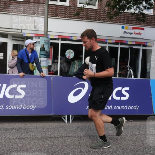 15.09.2024 - PSD Bank Halbmarathon Michael Strokosch http://msf.ph/oto/7082219 15.09.2024 12:27:55 Ziel 1858, 2322, 2420, 3073, 3284 meine-sportfotos.de
