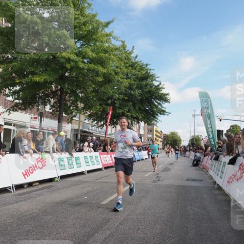 15.09.2024 - PSD Bank Halbmarathon Miley Keyser http://msf.ph/oto/7082245 15.09.2024 11:41:38 Ziel 768, 943, 960, 1183, 1203, 1241, 1243, 1260, 1262, 1320, 1970, 2083, 2707, 2850 meine-sportfotos.de