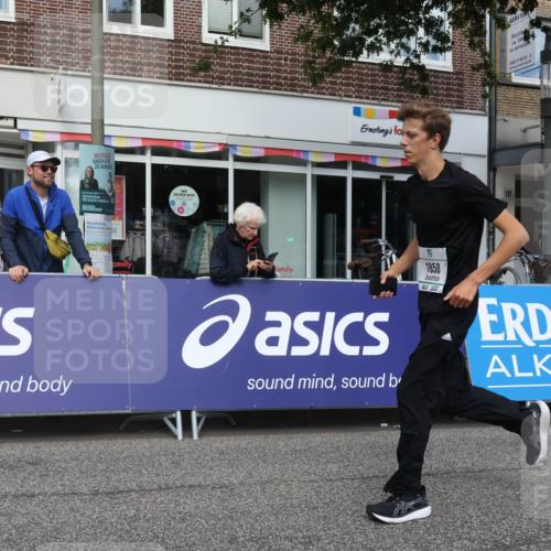 15.09.2024 - PSD Bank Halbmarathon Michael Strokosch http://msf.ph/oto/7082265 15.09.2024 12:27:58 Ziel 1858, 2322, 2420, 3073, 3284 meine-sportfotos.de