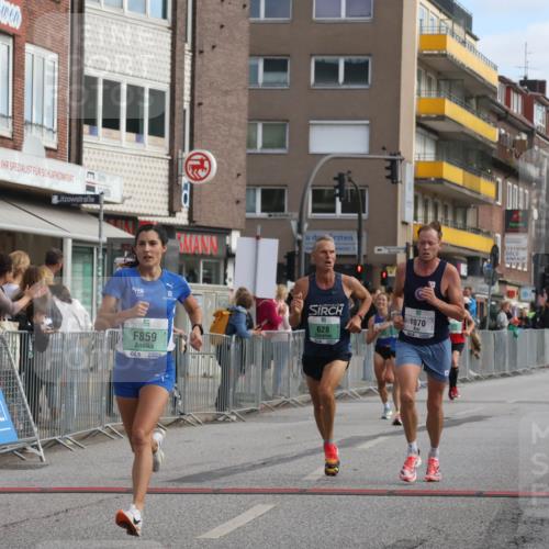 15.09.2024 - PSD Bank Halbmarathon Michael Strokosch http://msf.ph/oto/7082266 15.09.2024 11:19:21 Ziel 401, 628, 630, 640, 822, 859, 887, 1070 meine-sportfotos.de