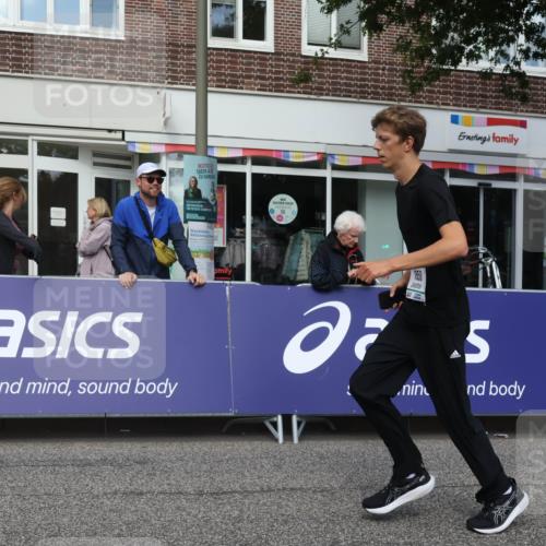 15.09.2024 - PSD Bank Halbmarathon Michael Strokosch http://msf.ph/oto/7082268 15.09.2024 12:27:58 Ziel 1858, 2322, 2420, 3073, 3284 meine-sportfotos.de