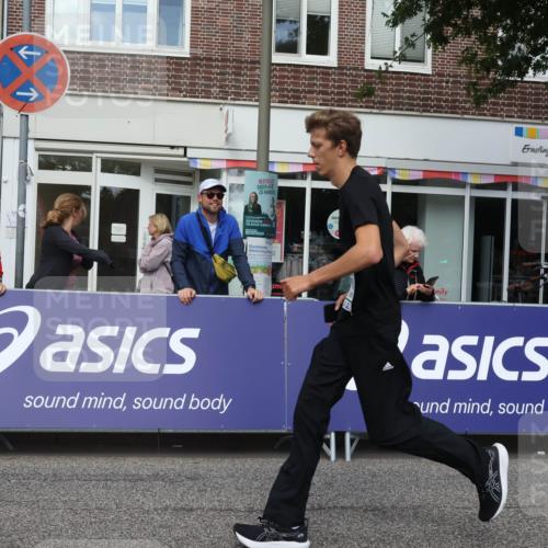 15.09.2024 - PSD Bank Halbmarathon Michael Strokosch http://msf.ph/oto/7082274 15.09.2024 12:27:58 Ziel 1858, 2322, 2420, 3073, 3284 meine-sportfotos.de