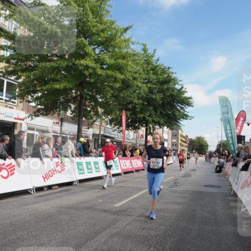 15.09.2024 - PSD Bank Halbmarathon Miley Keyser http://msf.ph/oto/7082278 15.09.2024 11:41:43 Ziel 768, 943, 953, 960, 1183, 1203, 1241, 1243, 1260, 1262, 1320, 1542, 1970, 2083, 2707, 2850 meine-sportfotos.de
