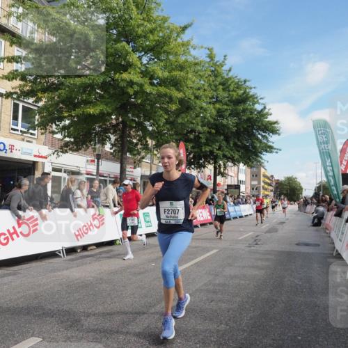 15.09.2024 - PSD Bank Halbmarathon Miley Keyser http://msf.ph/oto/7082286 15.09.2024 11:41:43 Ziel 768, 943, 953, 960, 1183, 1203, 1241, 1243, 1260, 1262, 1320, 1542, 1970, 2083, 2707, 2850 meine-sportfotos.de