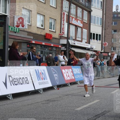 15.09.2024 - PSD Bank Halbmarathon Michael Strokosch http://msf.ph/oto/7082296 15.09.2024 12:28:01 Ziel 1858, 2322, 2420, 3073, 3327 meine-sportfotos.de