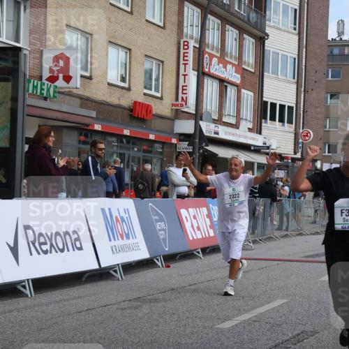 15.09.2024 - PSD Bank Halbmarathon Michael Strokosch http://msf.ph/oto/7082302 15.09.2024 12:28:01 Ziel 1858, 2322, 2420, 3073, 3327 meine-sportfotos.de