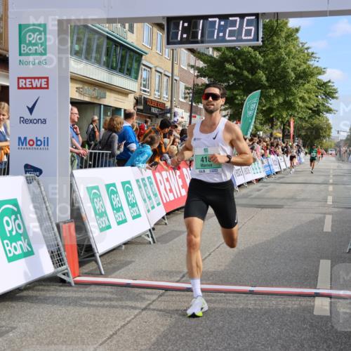 15.09.2024 - PSD Bank Halbmarathon Strokosch-Dieckow http://msf.ph/oto/7082305 15.09.2024 11:18:17 Ziel 418, 582, 583, 863, 1077, 2614 meine-sportfotos.de
