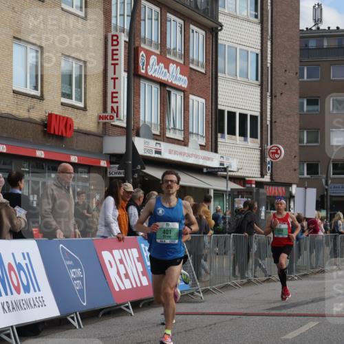 15.09.2024 - PSD Bank Halbmarathon Michael Strokosch http://msf.ph/oto/7082324 15.09.2024 11:19:25 Ziel 401, 628, 630, 822, 859, 887, 1070 meine-sportfotos.de