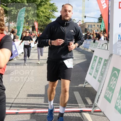 15.09.2024 - PSD Bank Halbmarathon Strokosch-Dieckow http://msf.ph/oto/7082375 15.09.2024 12:35:38 Ziel 2207, 2324, 3178, 3300, 3335, 3468 meine-sportfotos.de