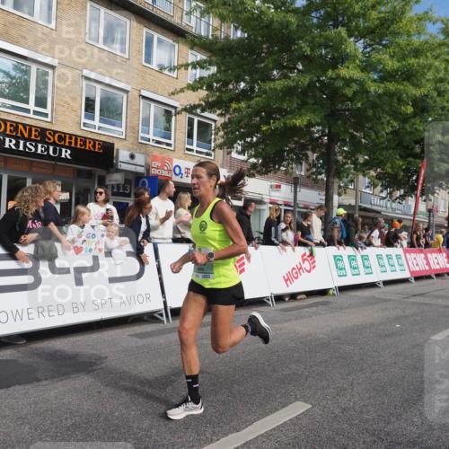 15.09.2024 - PSD Bank Halbmarathon Miley Keyser http://msf.ph/oto/7082395 15.09.2024 11:41:58 Ziel 726, 735, 763, 953, 1183, 1215, 1260, 1309, 1542, 1671, 2661 meine-sportfotos.de