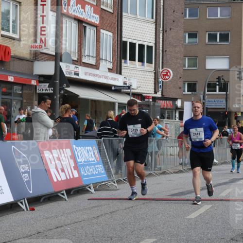 15.09.2024 - PSD Bank Halbmarathon Michael Strokosch http://msf.ph/oto/7082425 15.09.2024 12:28:10 Ziel 2322, 2392, 2439, 2441, 3017, 3073, 3121, 3274, 3327 meine-sportfotos.de