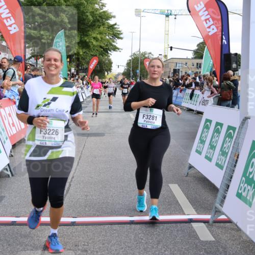 15.09.2024 - PSD Bank Halbmarathon Strokosch-Dieckow http://msf.ph/oto/7082428 15.09.2024 12:26:21 Ziel 3156, 3157, 3226, 3239, 3281, 3286, 3413 meine-sportfotos.de