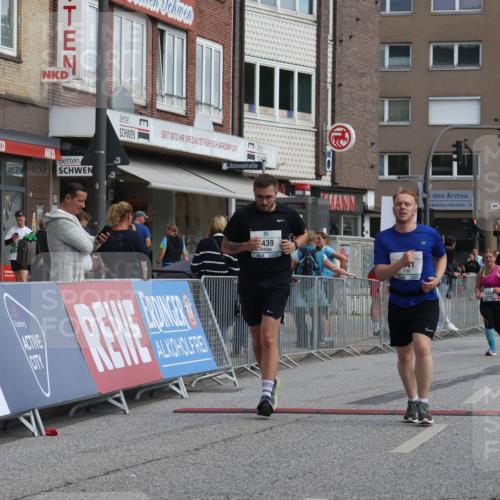 15.09.2024 - PSD Bank Halbmarathon Michael Strokosch http://msf.ph/oto/7082431 15.09.2024 12:28:10 Ziel 2322, 2392, 2439, 2441, 3017, 3073, 3121, 3274, 3327 meine-sportfotos.de