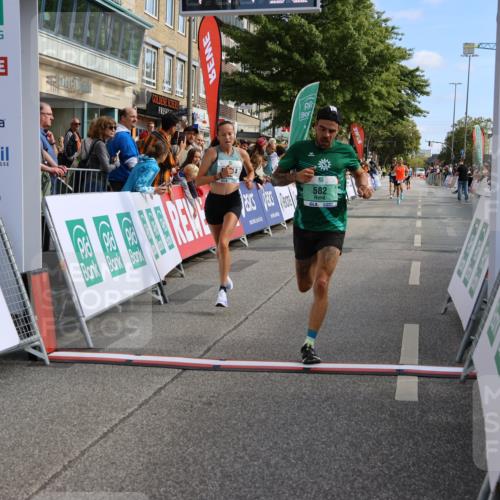 15.09.2024 - PSD Bank Halbmarathon Strokosch-Dieckow http://msf.ph/oto/7082433 15.09.2024 11:18:23 Ziel 418, 582, 583, 1006, 1073, 1077, 2614 meine-sportfotos.de