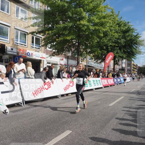 15.09.2024 - PSD Bank Halbmarathon Miley Keyser http://msf.ph/oto/7082444 15.09.2024 11:42:11 Ziel 726, 735, 763, 920, 1215, 1259, 1470, 1566, 1592, 1671, 1875, 2643, 2661 meine-sportfotos.de