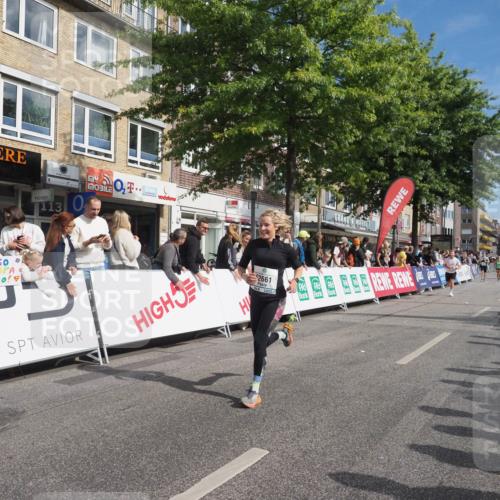 15.09.2024 - PSD Bank Halbmarathon Miley Keyser http://msf.ph/oto/7082446 15.09.2024 11:42:11 Ziel 726, 735, 763, 920, 1215, 1259, 1470, 1566, 1592, 1671, 1875, 2643, 2661 meine-sportfotos.de