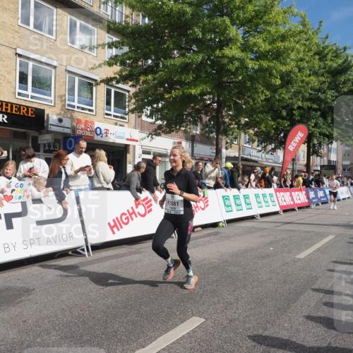 15.09.2024 - PSD Bank Halbmarathon Miley Keyser http://msf.ph/oto/7082449 15.09.2024 11:42:11 Ziel 726, 735, 763, 920, 1215, 1259, 1470, 1566, 1592, 1671, 1875, 2643, 2661 meine-sportfotos.de