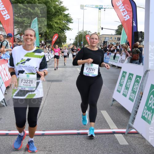 15.09.2024 - PSD Bank Halbmarathon Strokosch-Dieckow http://msf.ph/oto/7082450 15.09.2024 12:26:21 Ziel 3156, 3157, 3226, 3239, 3281, 3286, 3413 meine-sportfotos.de
