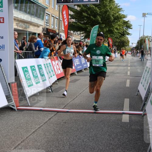 15.09.2024 - PSD Bank Halbmarathon Strokosch-Dieckow http://msf.ph/oto/7082462 15.09.2024 11:18:23 Ziel 418, 582, 583, 1006, 1073, 1077, 2614 meine-sportfotos.de