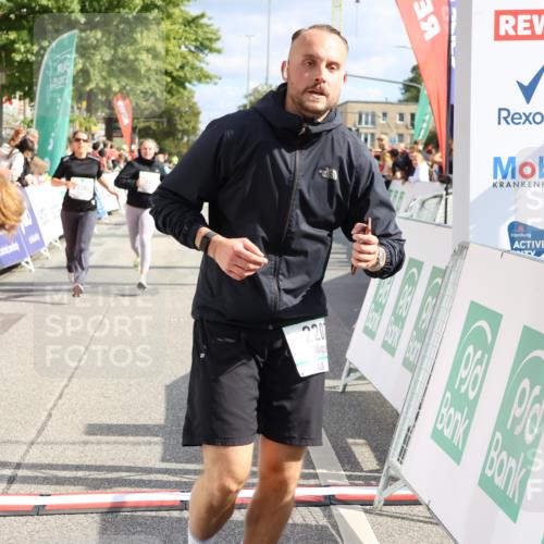 15.09.2024 - PSD Bank Halbmarathon Strokosch-Dieckow http://msf.ph/oto/7082486 15.09.2024 12:35:38 Ziel 2207, 2324, 3178, 3300, 3335, 3468 meine-sportfotos.de