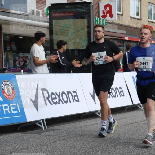 15.09.2024 - PSD Bank Halbmarathon Michael Strokosch http://msf.ph/oto/7082500 15.09.2024 12:28:14 Ziel 2392, 2439, 2441, 3017, 3121, 3225, 3274, 3327 meine-sportfotos.de