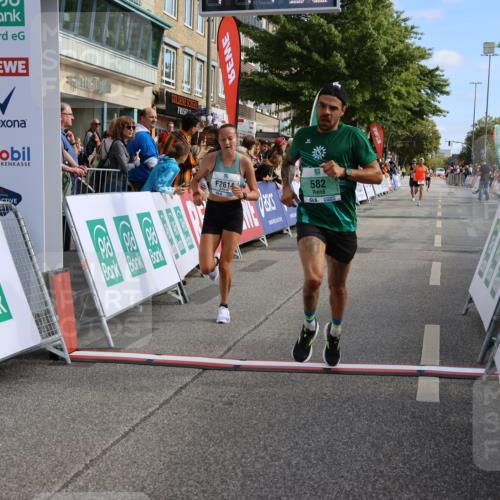 15.09.2024 - PSD Bank Halbmarathon Strokosch-Dieckow http://msf.ph/oto/7082511 15.09.2024 11:18:23 Ziel 418, 582, 583, 1006, 1073, 1077, 2614 meine-sportfotos.de