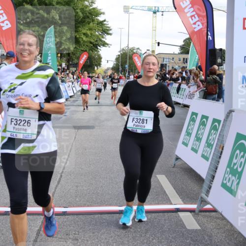 15.09.2024 - PSD Bank Halbmarathon Strokosch-Dieckow http://msf.ph/oto/7082525 15.09.2024 12:26:21 Ziel 3156, 3157, 3226, 3239, 3281, 3286, 3413 meine-sportfotos.de
