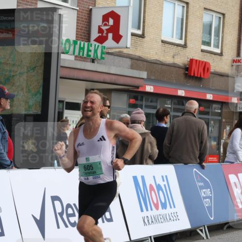 15.09.2024 - PSD Bank Halbmarathon Michael Strokosch http://msf.ph/oto/7082542 15.09.2024 11:19:41 Ziel 508, 605, 608, 615, 637, 668, 820, 858, 870, 871, 2468 meine-sportfotos.de