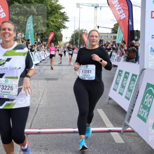 15.09.2024 - PSD Bank Halbmarathon Strokosch-Dieckow http://msf.ph/oto/7082562 15.09.2024 12:26:21 Ziel 3156, 3157, 3226, 3239, 3281, 3286, 3413 meine-sportfotos.de