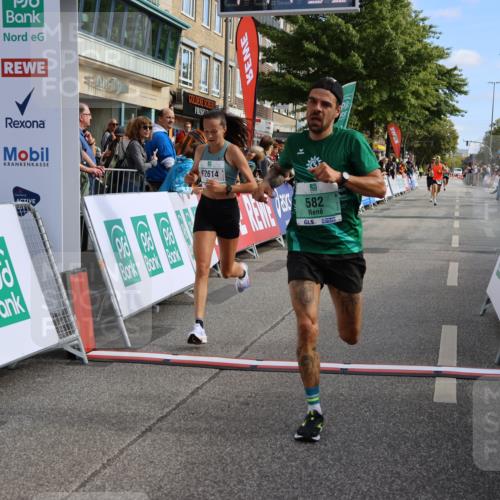 15.09.2024 - PSD Bank Halbmarathon Strokosch-Dieckow http://msf.ph/oto/7082590 15.09.2024 11:18:24 Ziel 418, 582, 583, 1006, 1073, 2614 meine-sportfotos.de