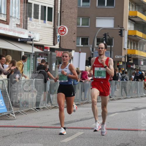 15.09.2024 - PSD Bank Halbmarathon Michael Strokosch http://msf.ph/oto/7082595 15.09.2024 11:19:46 Ziel 508, 605, 608, 615, 637, 668, 820, 858, 870, 871, 2468 meine-sportfotos.de