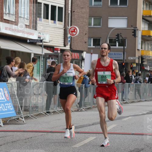 15.09.2024 - PSD Bank Halbmarathon Michael Strokosch http://msf.ph/oto/7082599 15.09.2024 11:19:47 Ziel 508, 605, 608, 615, 637, 668, 820, 858, 871, 2468 meine-sportfotos.de
