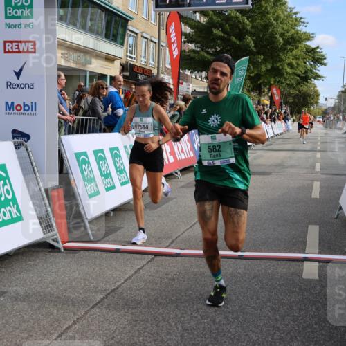 15.09.2024 - PSD Bank Halbmarathon Strokosch-Dieckow http://msf.ph/oto/7082622 15.09.2024 11:18:24 Ziel 418, 582, 583, 1006, 1073, 2614 meine-sportfotos.de