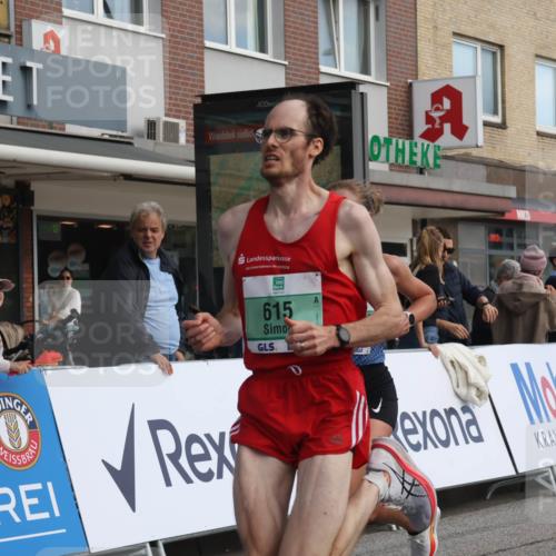 15.09.2024 - PSD Bank Halbmarathon Michael Strokosch http://msf.ph/oto/7082633 15.09.2024 11:19:49 Ziel 508, 605, 608, 615, 637, 668, 820, 858, 871, 1011 meine-sportfotos.de