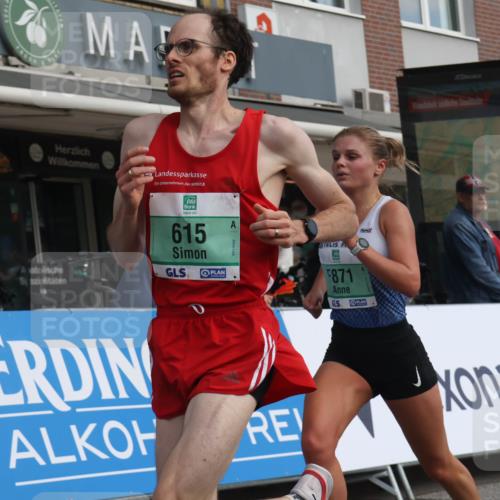 15.09.2024 - PSD Bank Halbmarathon Michael Strokosch http://msf.ph/oto/7082637 15.09.2024 11:19:49 Ziel 508, 605, 608, 615, 637, 668, 820, 858, 871, 1011 meine-sportfotos.de