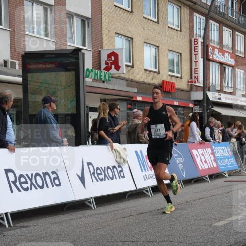 15.09.2024 - PSD Bank Halbmarathon Michael Strokosch http://msf.ph/oto/7082656 15.09.2024 11:19:57 Ziel 615, 843, 871, 1011, 2613 meine-sportfotos.de