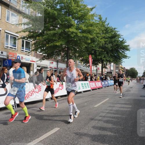 15.09.2024 - PSD Bank Halbmarathon Miley Keyser http://msf.ph/oto/7082667 15.09.2024 11:42:41 Ziel 715, 760, 956, 1116, 1213, 1292, 1468, 1479, 1548, 1589, 1719, 1774, 2489, 2610, 2659 meine-sportfotos.de