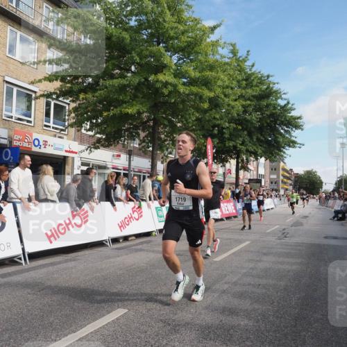 15.09.2024 - PSD Bank Halbmarathon Miley Keyser http://msf.ph/oto/7082685 15.09.2024 11:42:43 Ziel 715, 760, 956, 1116, 1213, 1292, 1468, 1479, 1548, 1589, 1719, 2489, 2610, 2659 meine-sportfotos.de