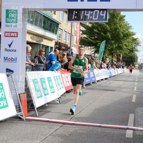 15.09.2024 - PSD Bank Halbmarathon Strokosch-Dieckow http://msf.ph/oto/7082686 15.09.2024 11:14:55 Ziel 412, 540, 564, 565, 570, 588, 845 meine-sportfotos.de