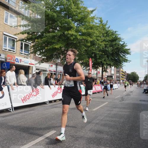 15.09.2024 - PSD Bank Halbmarathon Miley Keyser http://msf.ph/oto/7082688 15.09.2024 11:42:43 Ziel 715, 760, 956, 1116, 1213, 1292, 1468, 1479, 1548, 1589, 1719, 2489, 2610, 2659 meine-sportfotos.de