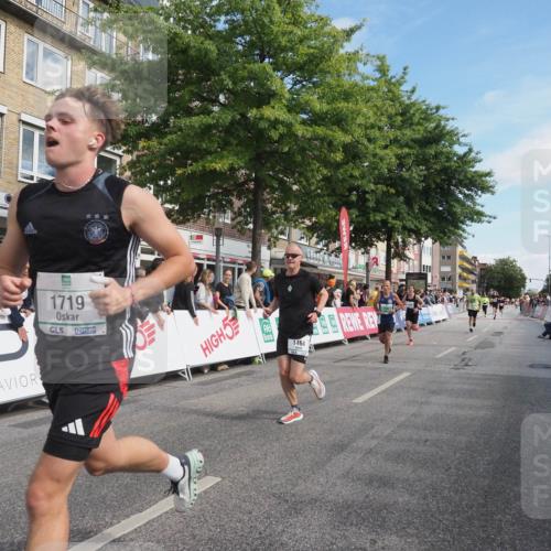 15.09.2024 - PSD Bank Halbmarathon Miley Keyser http://msf.ph/oto/7082690 15.09.2024 11:42:44 Ziel 715, 760, 956, 1116, 1213, 1292, 1468, 1479, 1496, 1548, 1589, 1719, 2489, 2610, 2659 meine-sportfotos.de