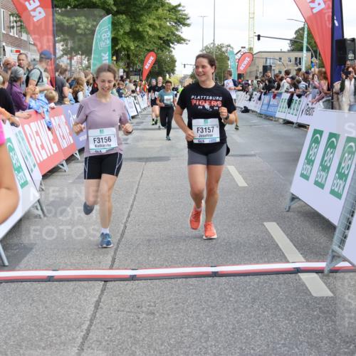 15.09.2024 - PSD Bank Halbmarathon Strokosch-Dieckow http://msf.ph/oto/7082799 15.09.2024 12:26:28 Ziel 3086, 3156, 3157, 3226, 3281, 3342, 3413 meine-sportfotos.de