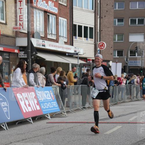 15.09.2024 - PSD Bank Halbmarathon Michael Strokosch http://msf.ph/oto/7082814 15.09.2024 11:20:11 Ziel 598, 611, 619, 669, 843, 1021, 2613 meine-sportfotos.de