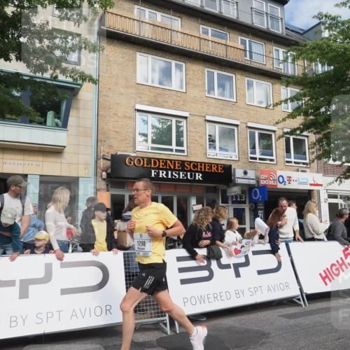 15.09.2024 - PSD Bank Halbmarathon Miley Keyser http://msf.ph/oto/7082826 15.09.2024 11:42:58 Ziel 752, 760, 942, 1226, 1298, 1343, 1496, 1548, 1563, 1652, 2489, 2651 meine-sportfotos.de