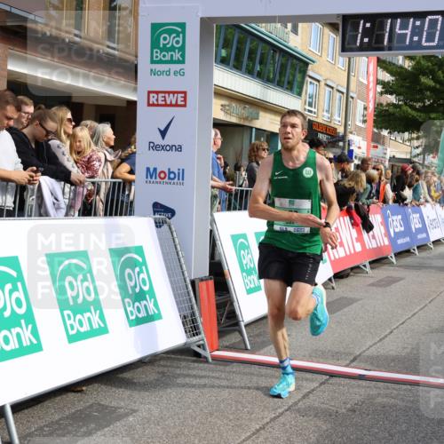 15.09.2024 - PSD Bank Halbmarathon Strokosch-Dieckow http://msf.ph/oto/7082890 15.09.2024 11:14:55 Ziel 412, 540, 564, 565, 570, 588, 845 meine-sportfotos.de