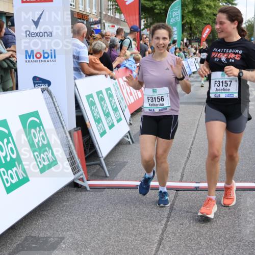 15.09.2024 - PSD Bank Halbmarathon Strokosch-Dieckow http://msf.ph/oto/7082907 15.09.2024 12:26:29 Ziel 2183, 2186, 3086, 3156, 3157, 3226, 3281, 3342, 3413 meine-sportfotos.de