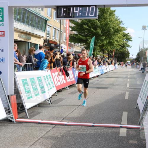 15.09.2024 - PSD Bank Halbmarathon Strokosch-Dieckow http://msf.ph/oto/7082972 15.09.2024 11:15:01 Ziel 412, 570, 588, 845 meine-sportfotos.de