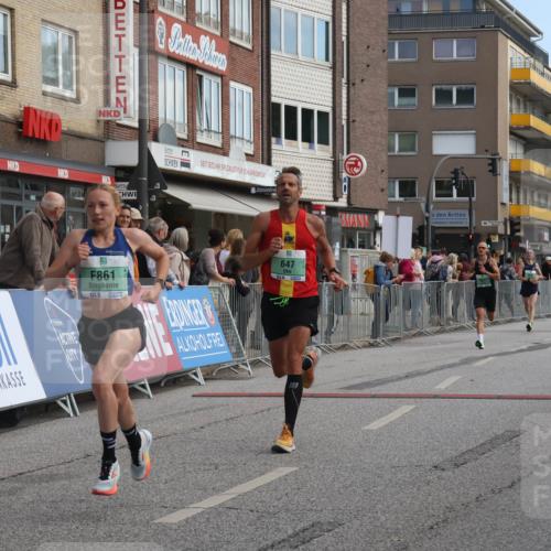 15.09.2024 - PSD Bank Halbmarathon Michael Strokosch http://msf.ph/oto/7083001 15.09.2024 11:20:21 Ziel 424, 598, 619, 647, 651, 669, 852, 861, 1021, 1068 meine-sportfotos.de