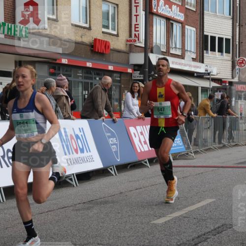 15.09.2024 - PSD Bank Halbmarathon Michael Strokosch http://msf.ph/oto/7083016 15.09.2024 11:20:22 Ziel 424, 598, 619, 647, 651, 669, 852, 861, 1021, 1068 meine-sportfotos.de